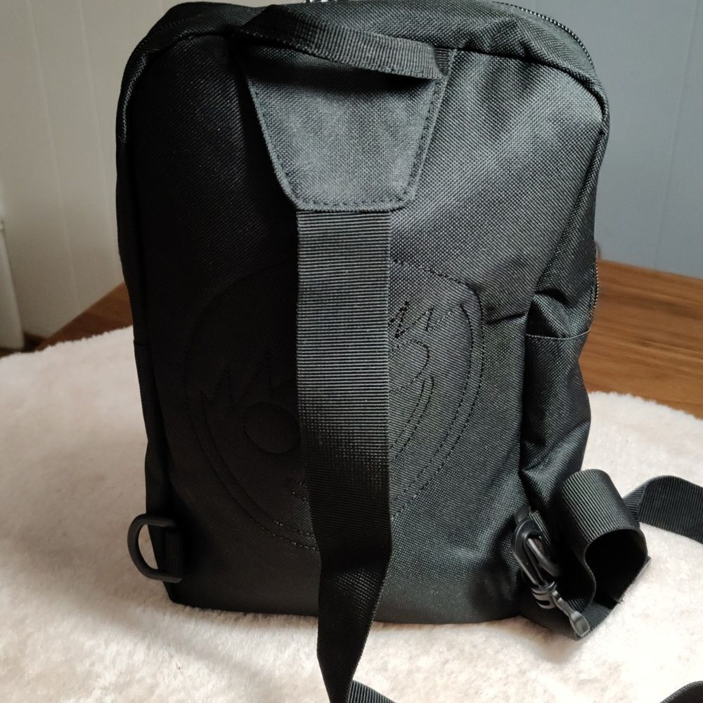 Neff Sling Bag - Picture 2 of 7